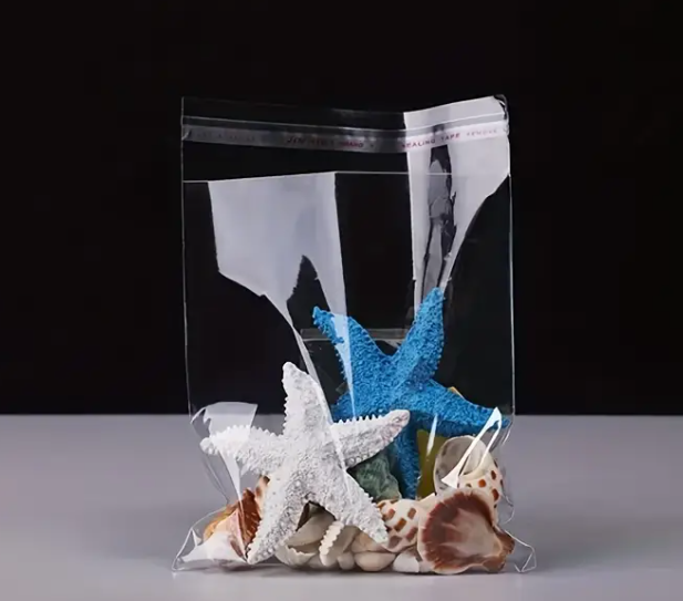 250 Stück. 22 x 35 x 4 cm selbstklebende, transparente Plastiktüten.