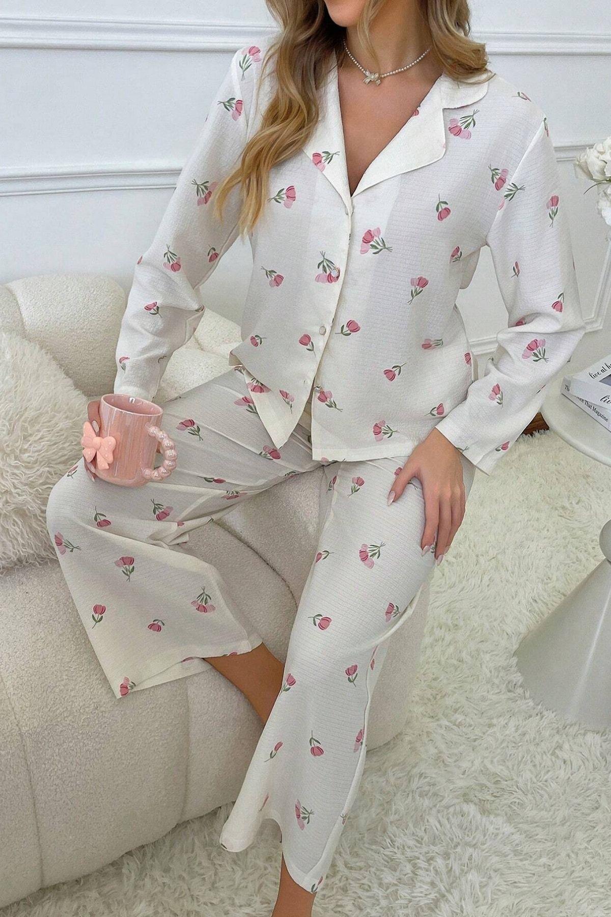Off-White gemusterter, geknöpfter langer Pyjama 7085