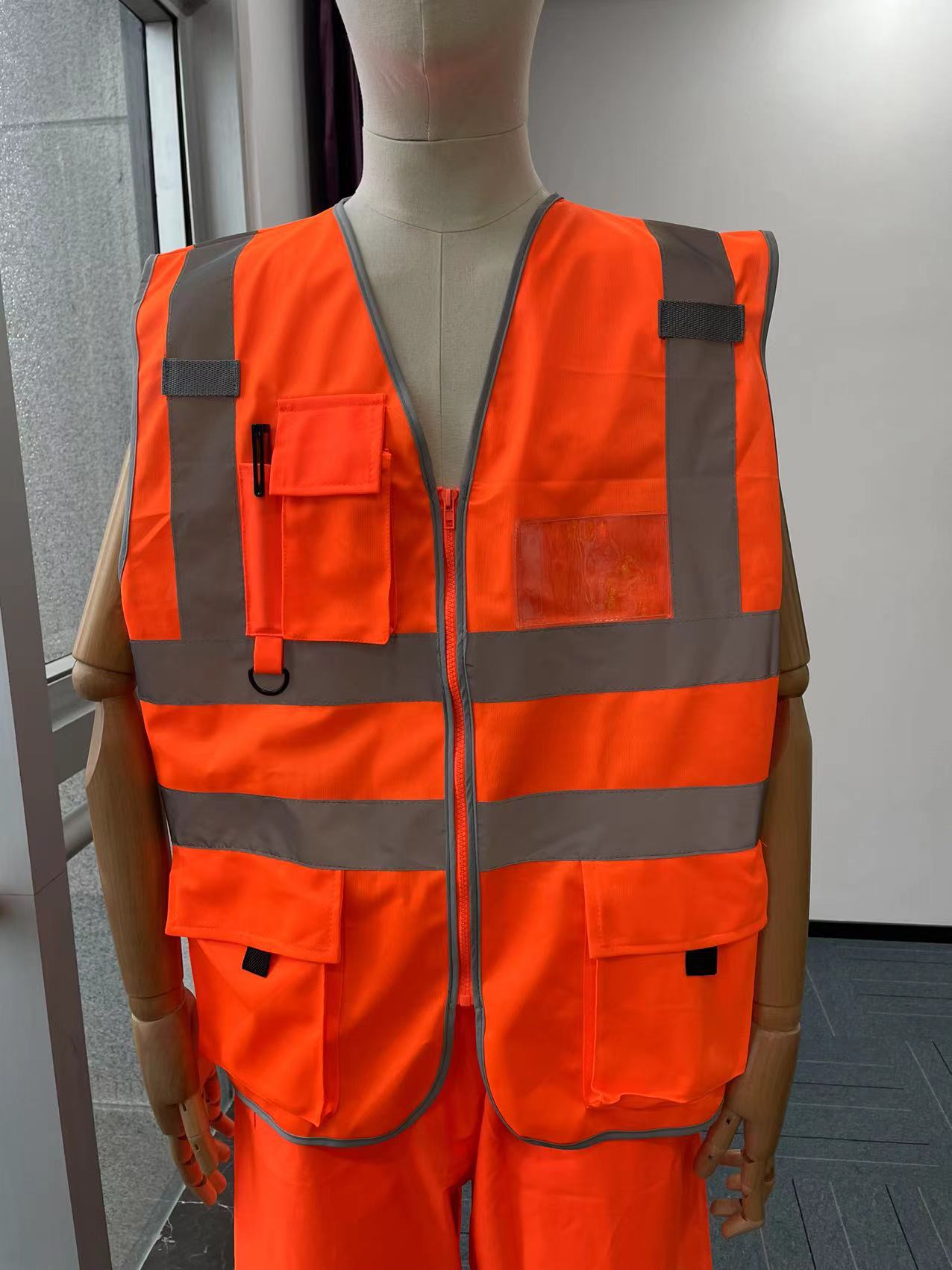 Warnwesten – Reflektierende Arbeitsjacken, superhelle neongelb-orange Streifen, strapazierfähiges, hochsichtbares Gewebe, Unisex für Bauwesen, Verkehr, Laufen, Sicherheit, Lagerhaltung – für Damen und Herren
